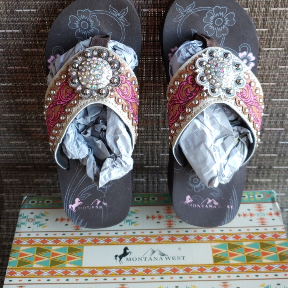 Size 6 Wonens Montana West Sandals